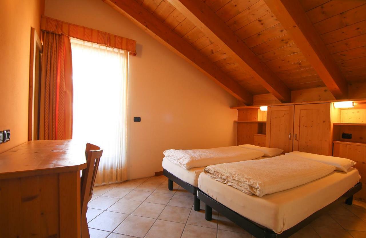 Chalet Teola Livigno Exteriör bild